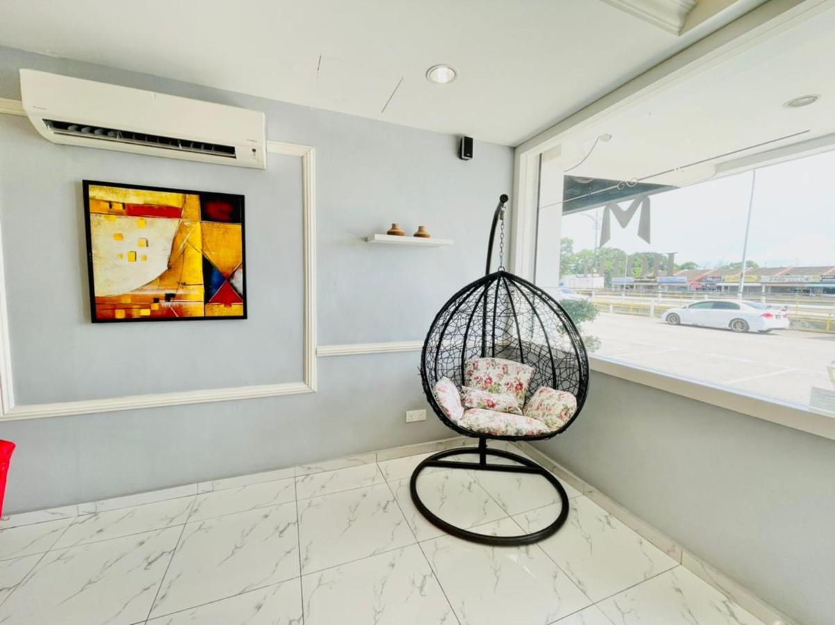 M Hotel Johor Bahru Buitenkant foto