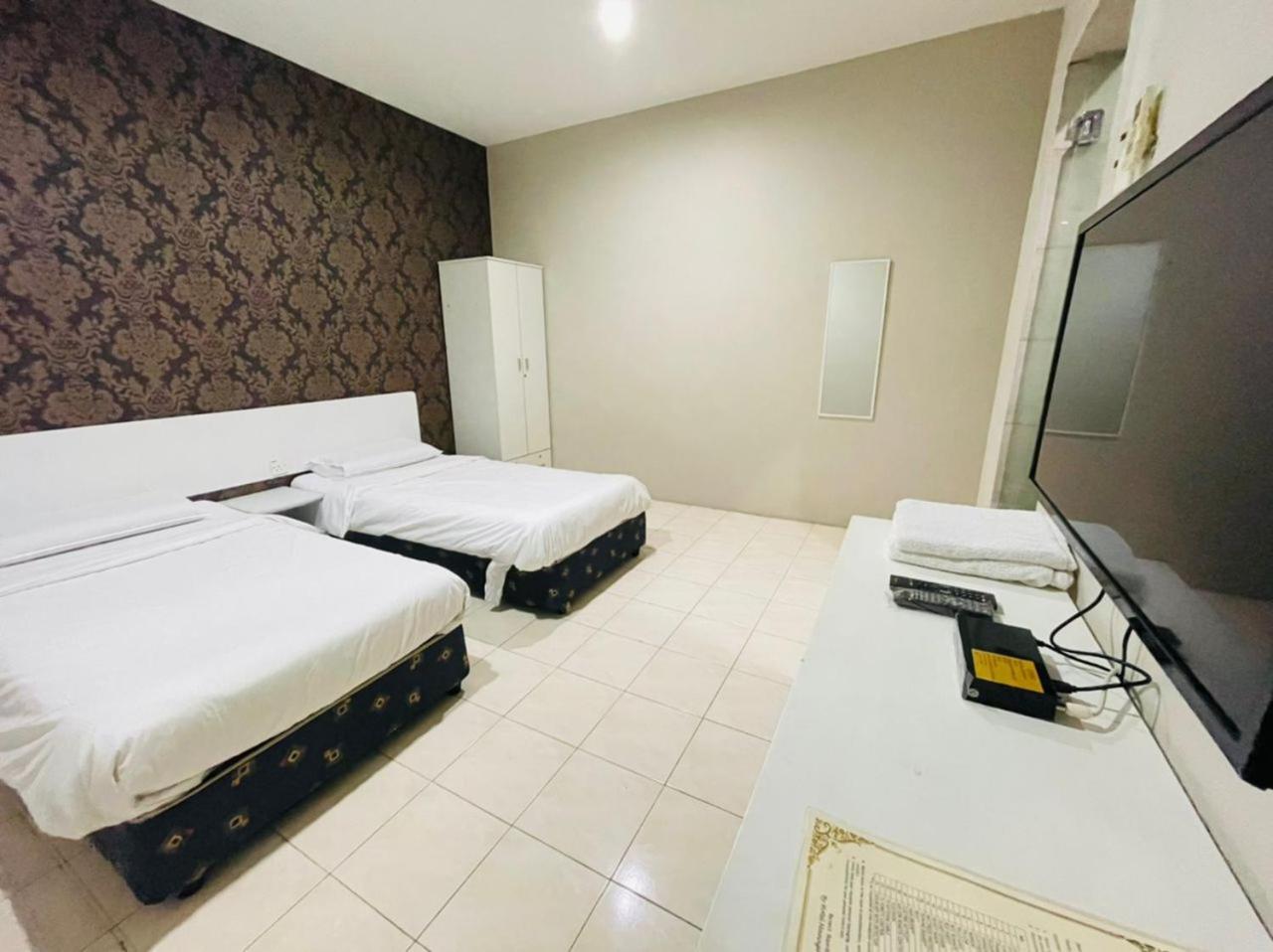 M Hotel Johor Bahru Buitenkant foto