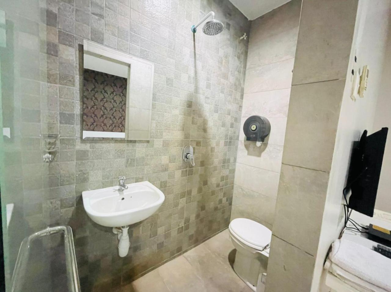M Hotel Johor Bahru Buitenkant foto