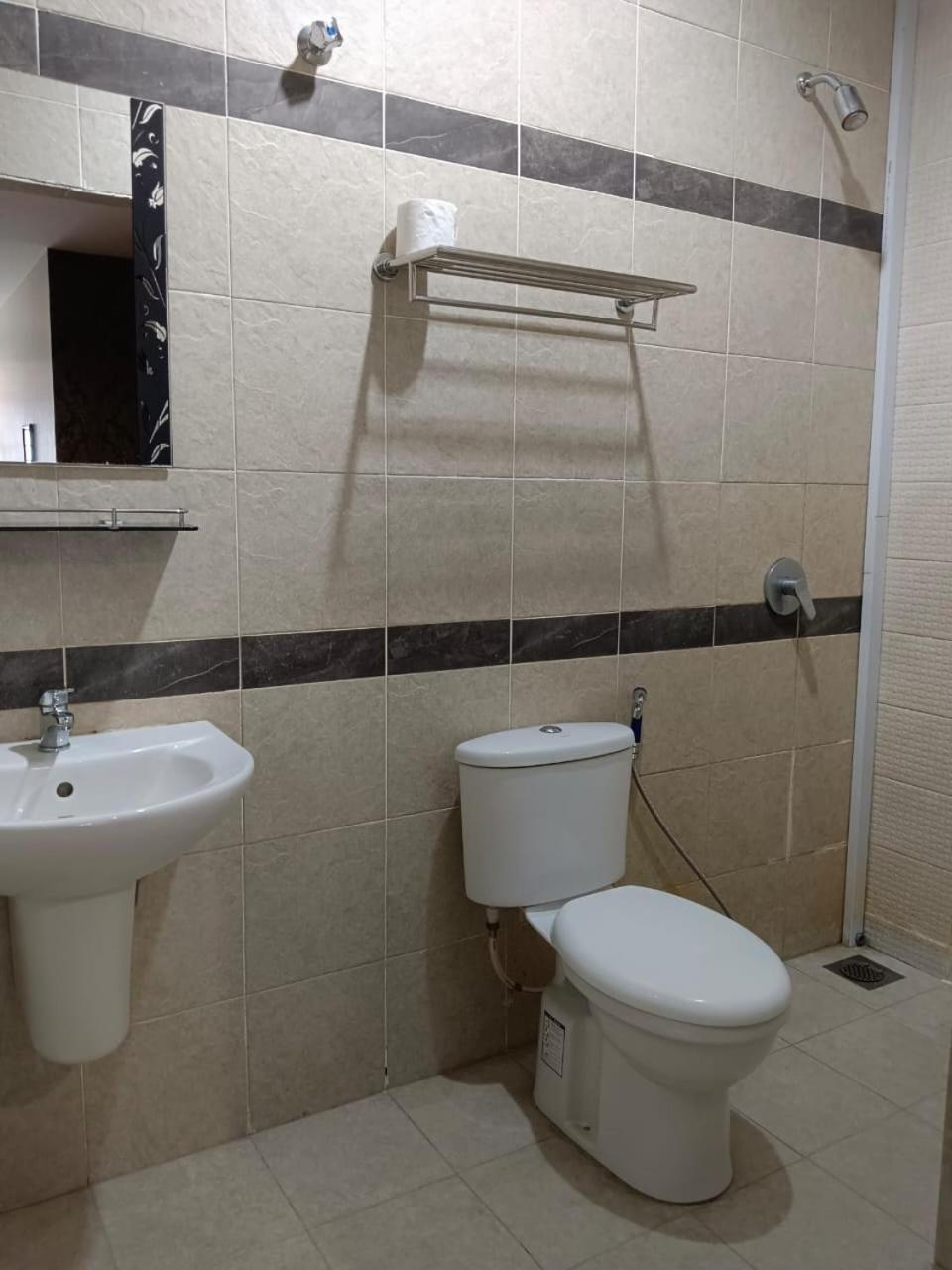 M Hotel Johor Bahru Buitenkant foto